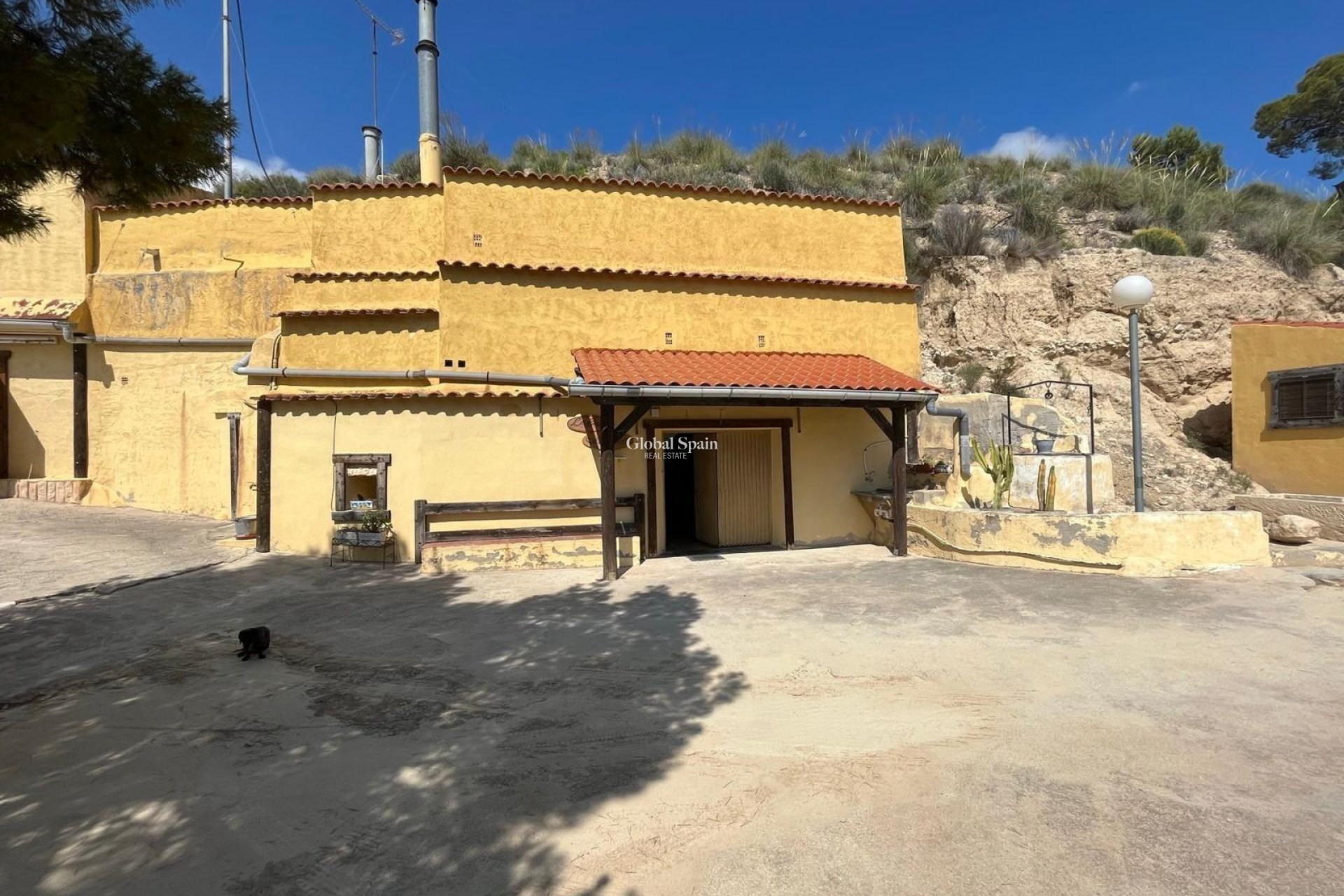 Revente - MAISON -
ABANILLA - El Partidor