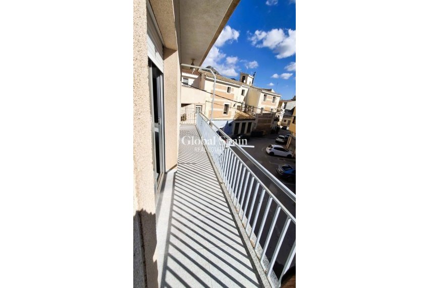 Revente - MAISON -
ABANILLA - Inland