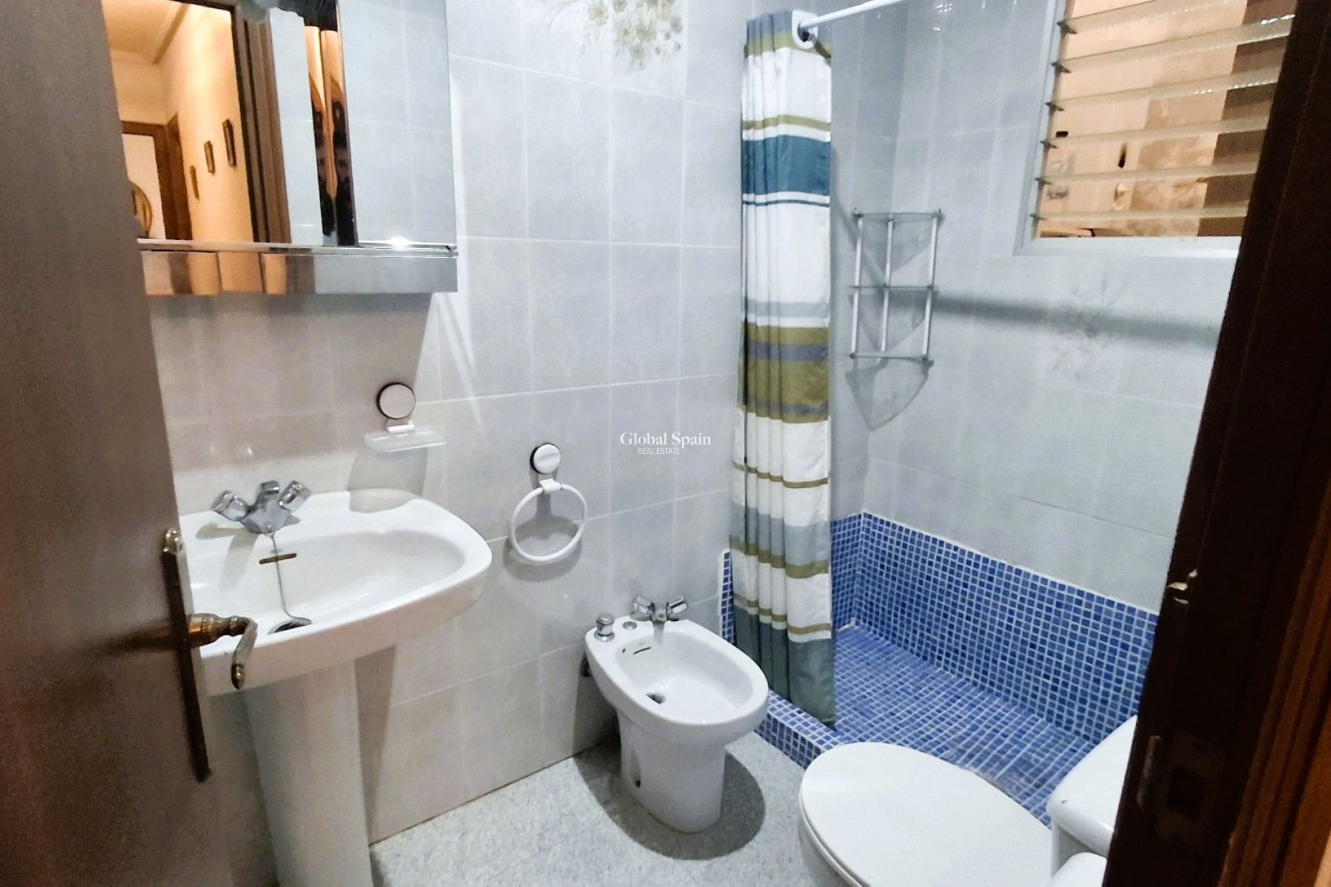 Revente - MAISON -
ABANILLA - Inland