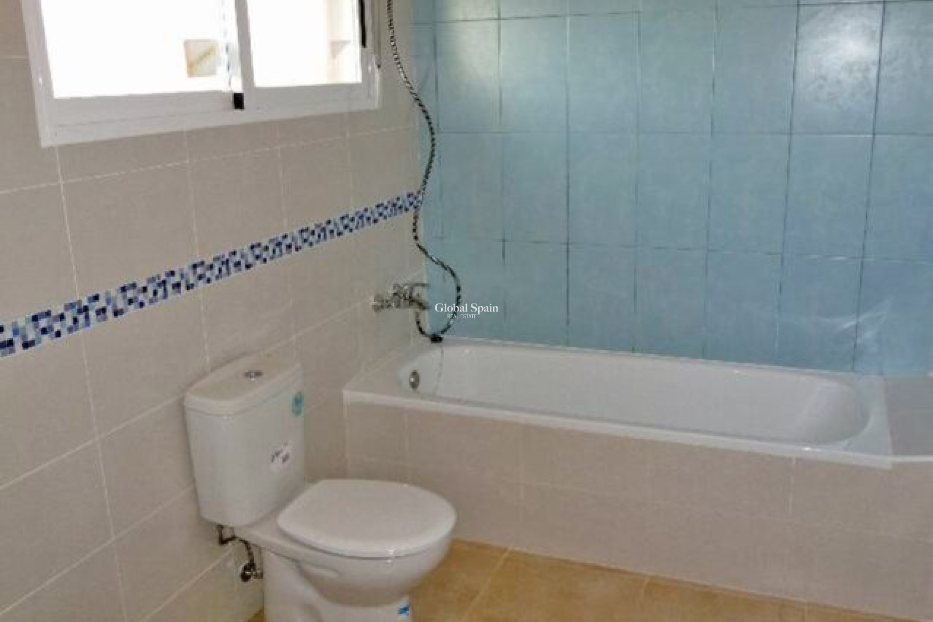 Revente - MAISON -
ABANILLA - Inland