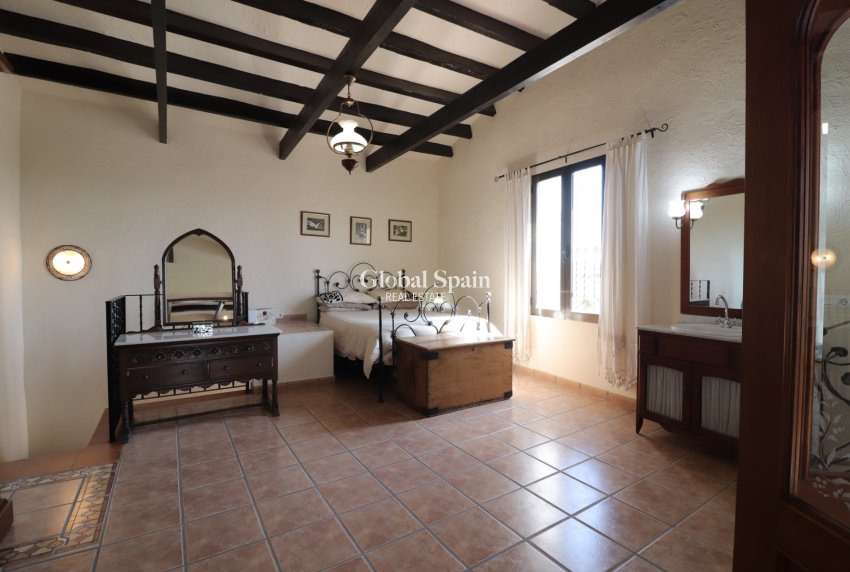 Revente - MAISON -
ALBATERA - Albatera - Country