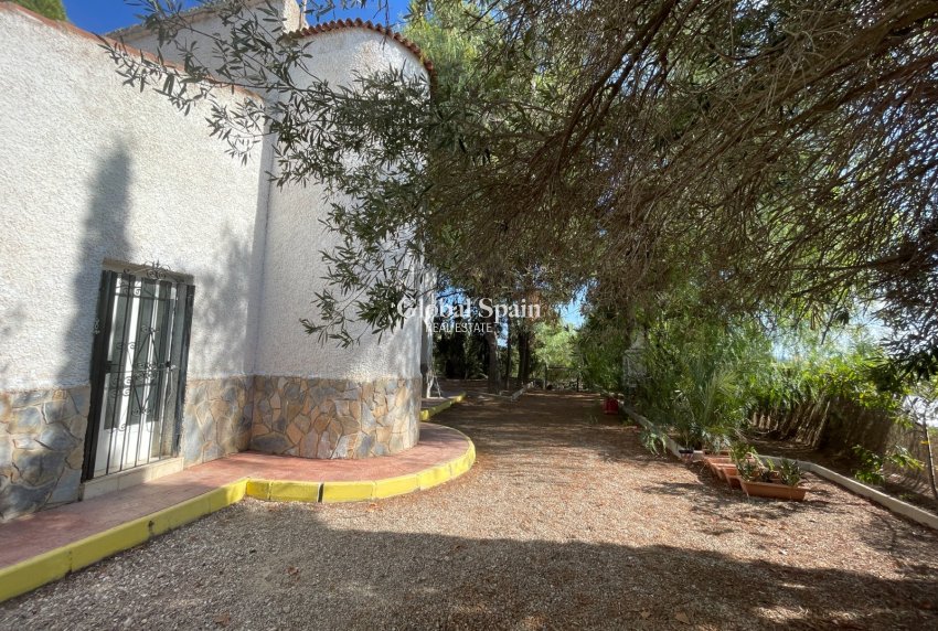 Revente - MAISON -
ALBATERA - Inland