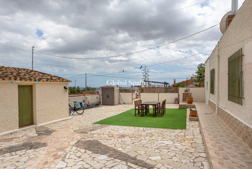 Revente - MAISON -
ALBATERA - Inland