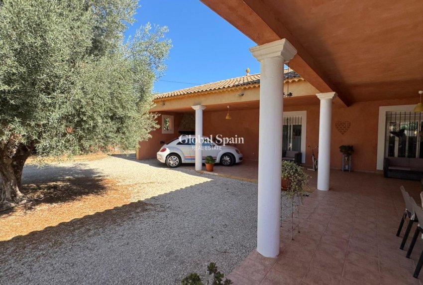 Revente - MAISON -
ALBATERA - Inland