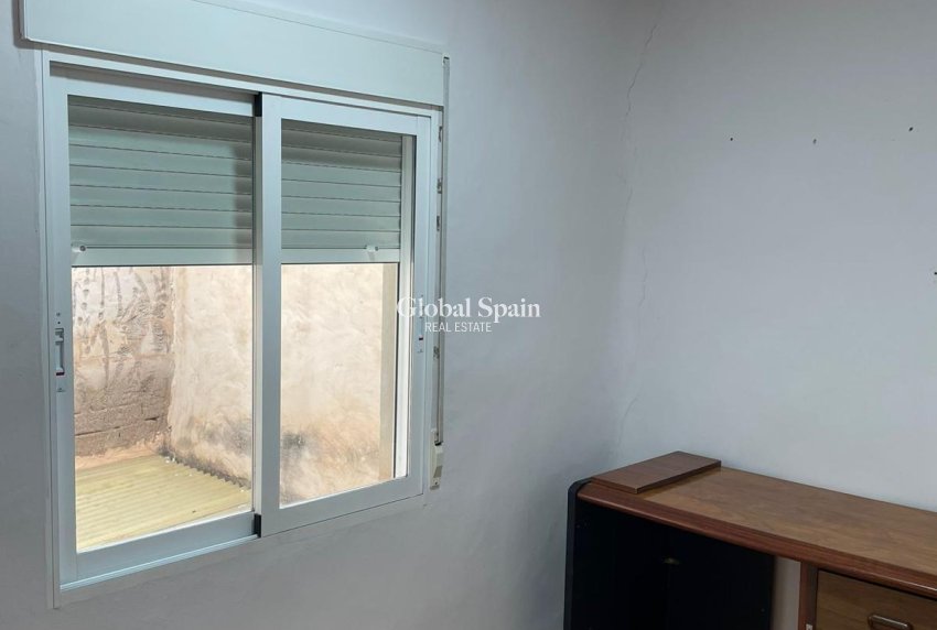 Revente - MAISON -
ALBATERA