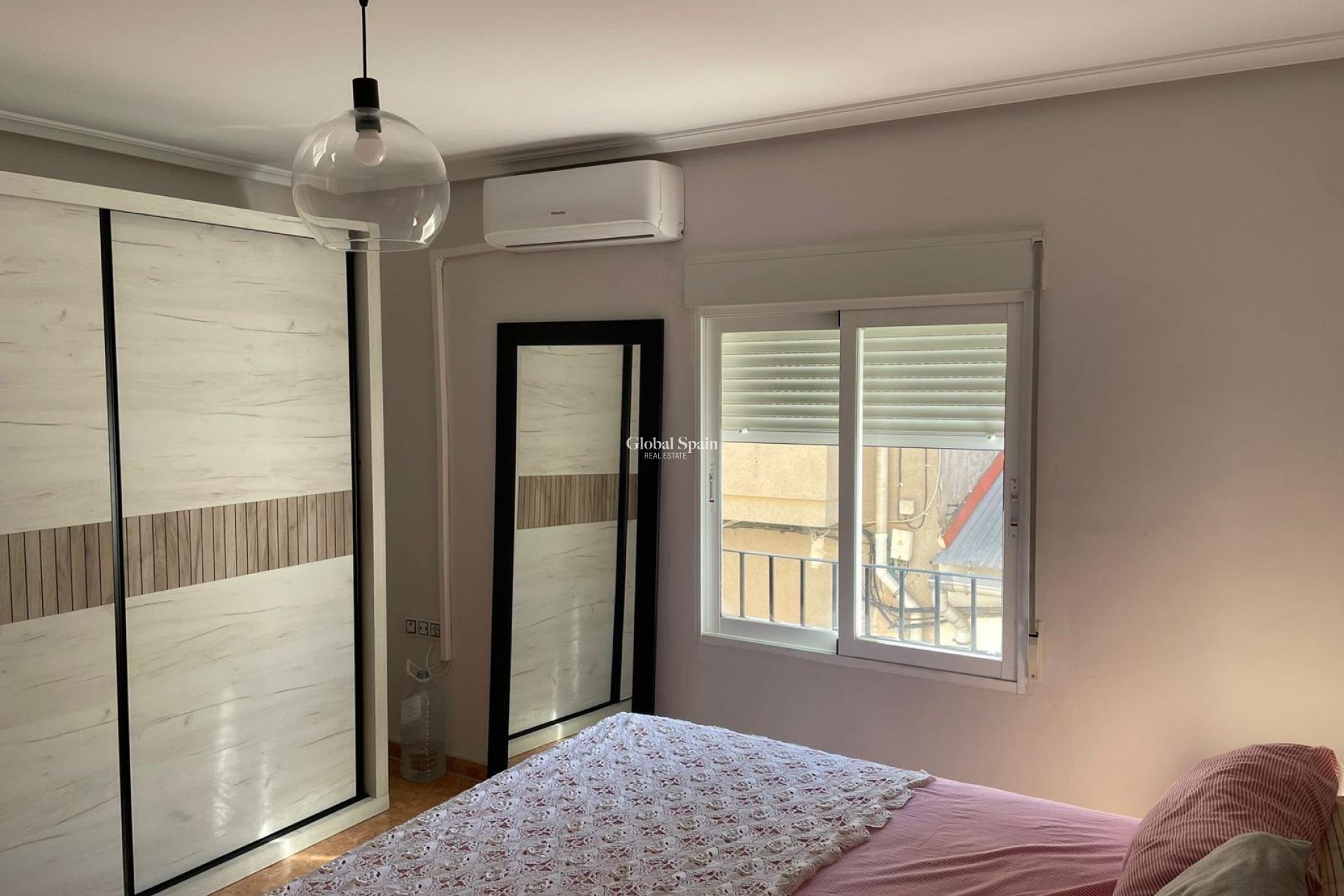 Revente - MAISON -
ALBATERA