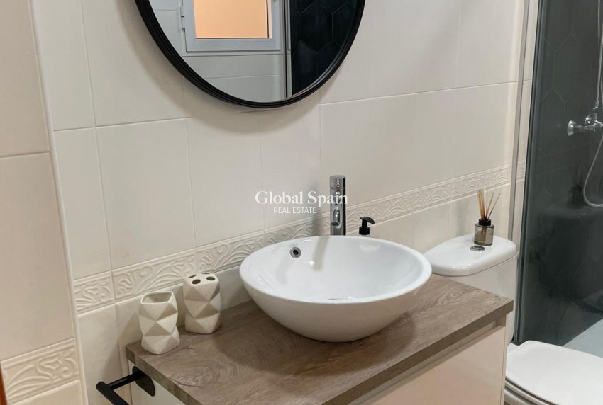 Revente - MAISON -
ALBATERA