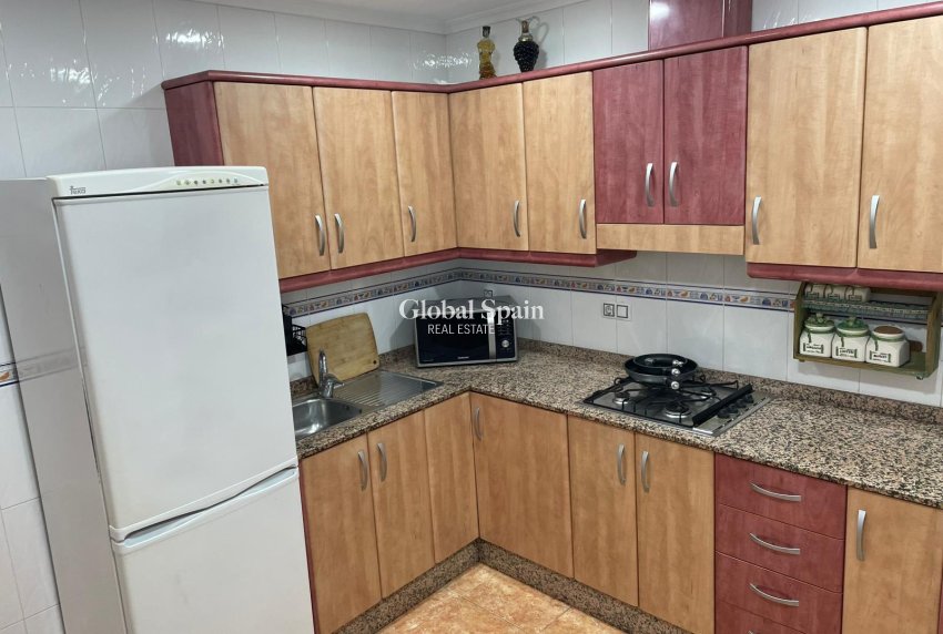 Revente - MAISON -
ALBATERA