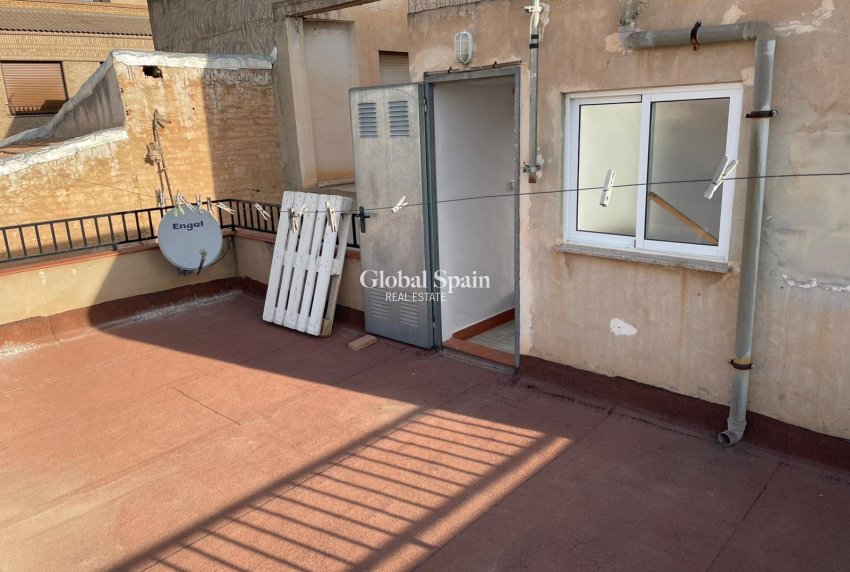 Revente - MAISON -
ALBATERA