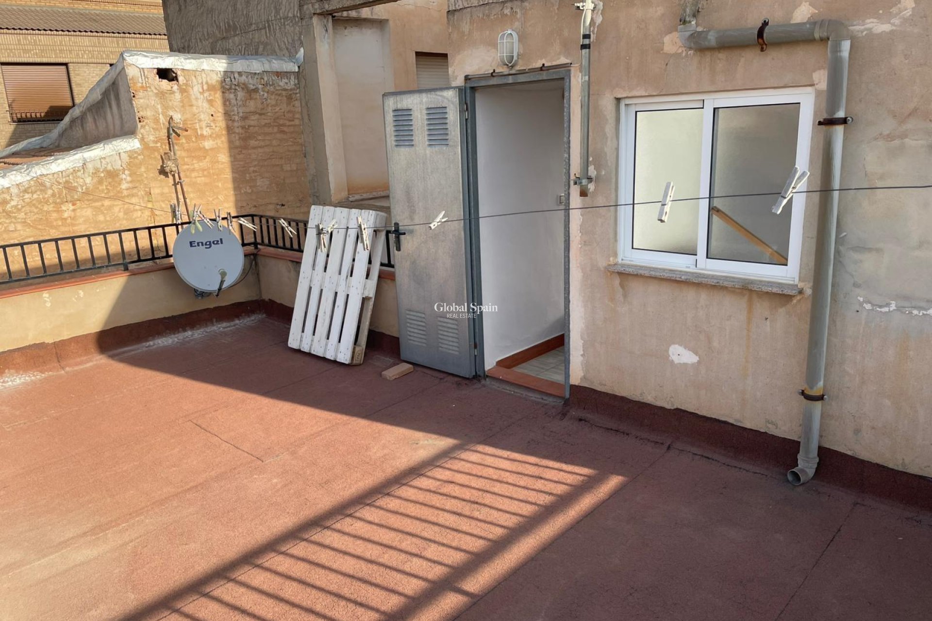 Revente - MAISON -
ALBATERA