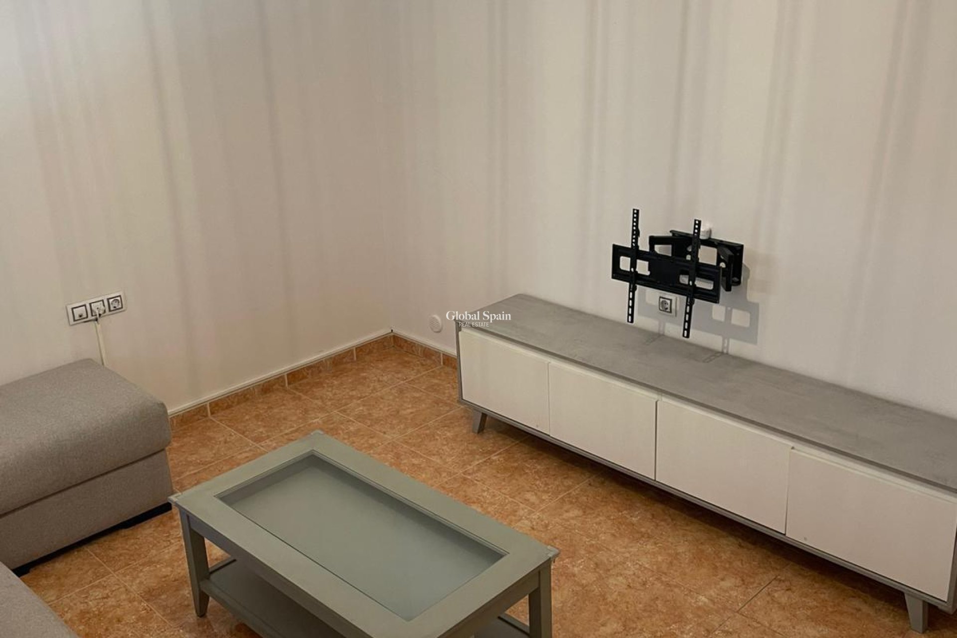 Revente - MAISON -
ALBATERA