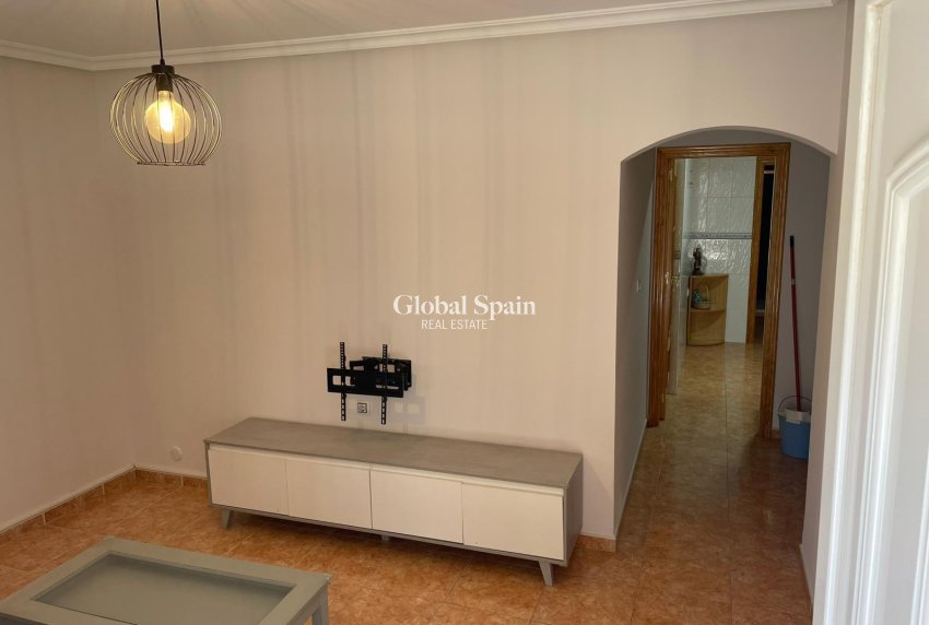 Revente - MAISON -
ALBATERA