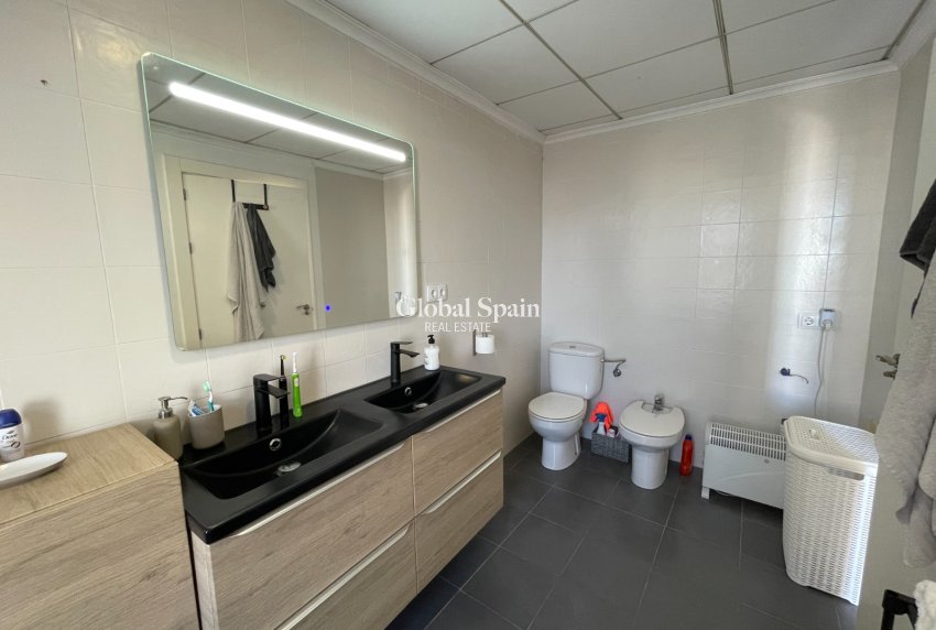 Revente - MAISON -
ALGORFA - Inland