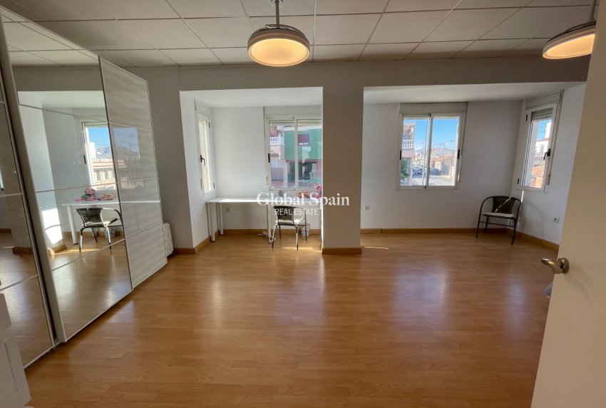 Revente - MAISON -
ALGORFA - Inland