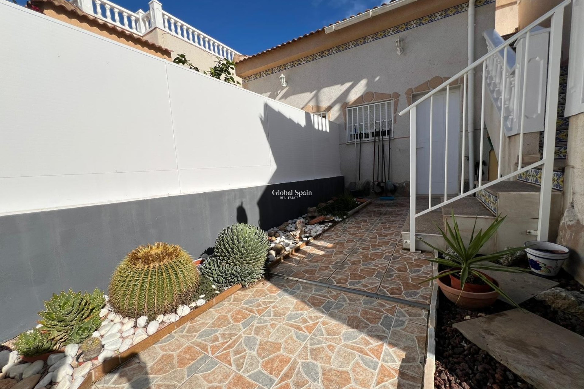 Revente - MAISON -
ALGORFA - Inland