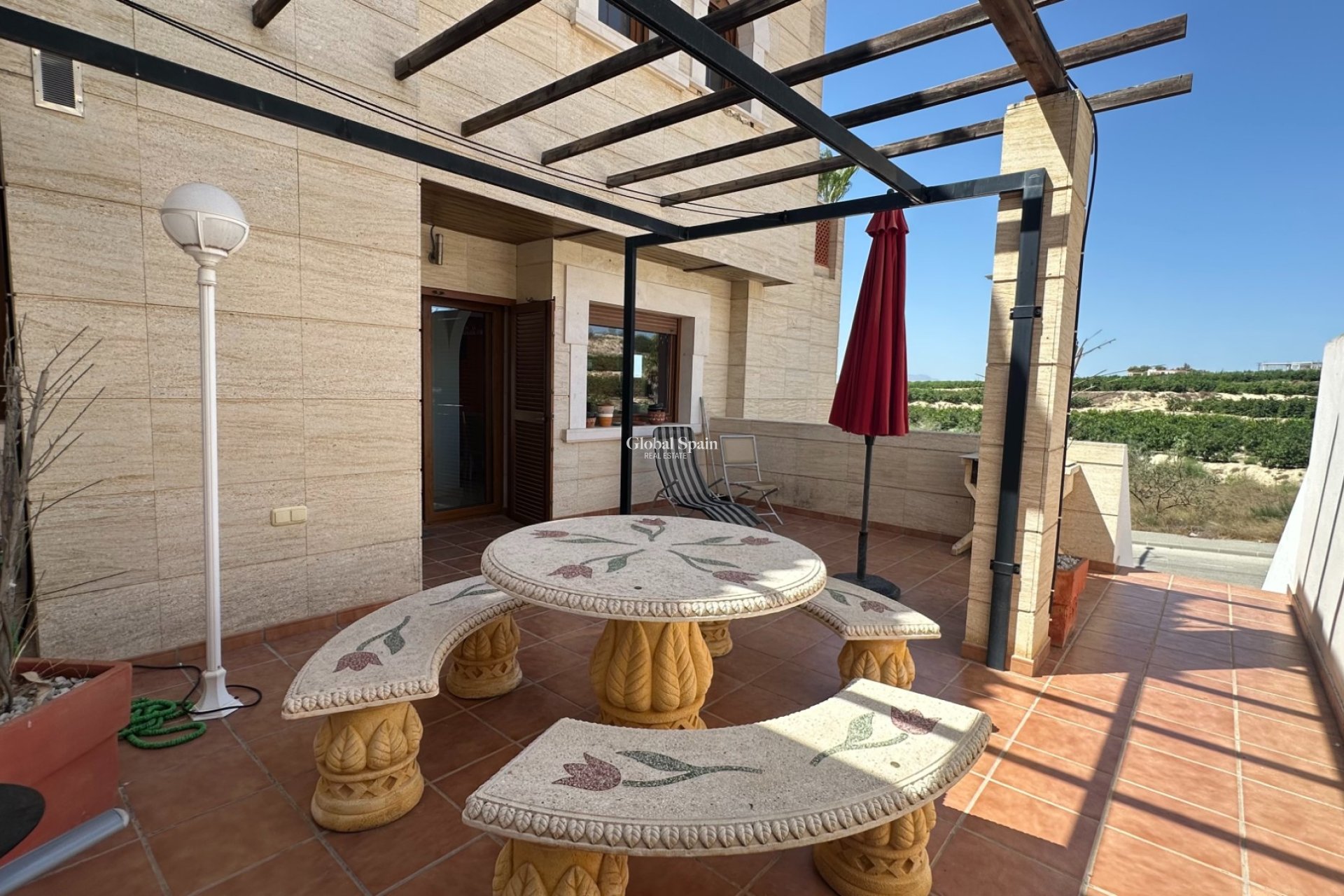 Revente - MAISON -
ALGORFA - Inland