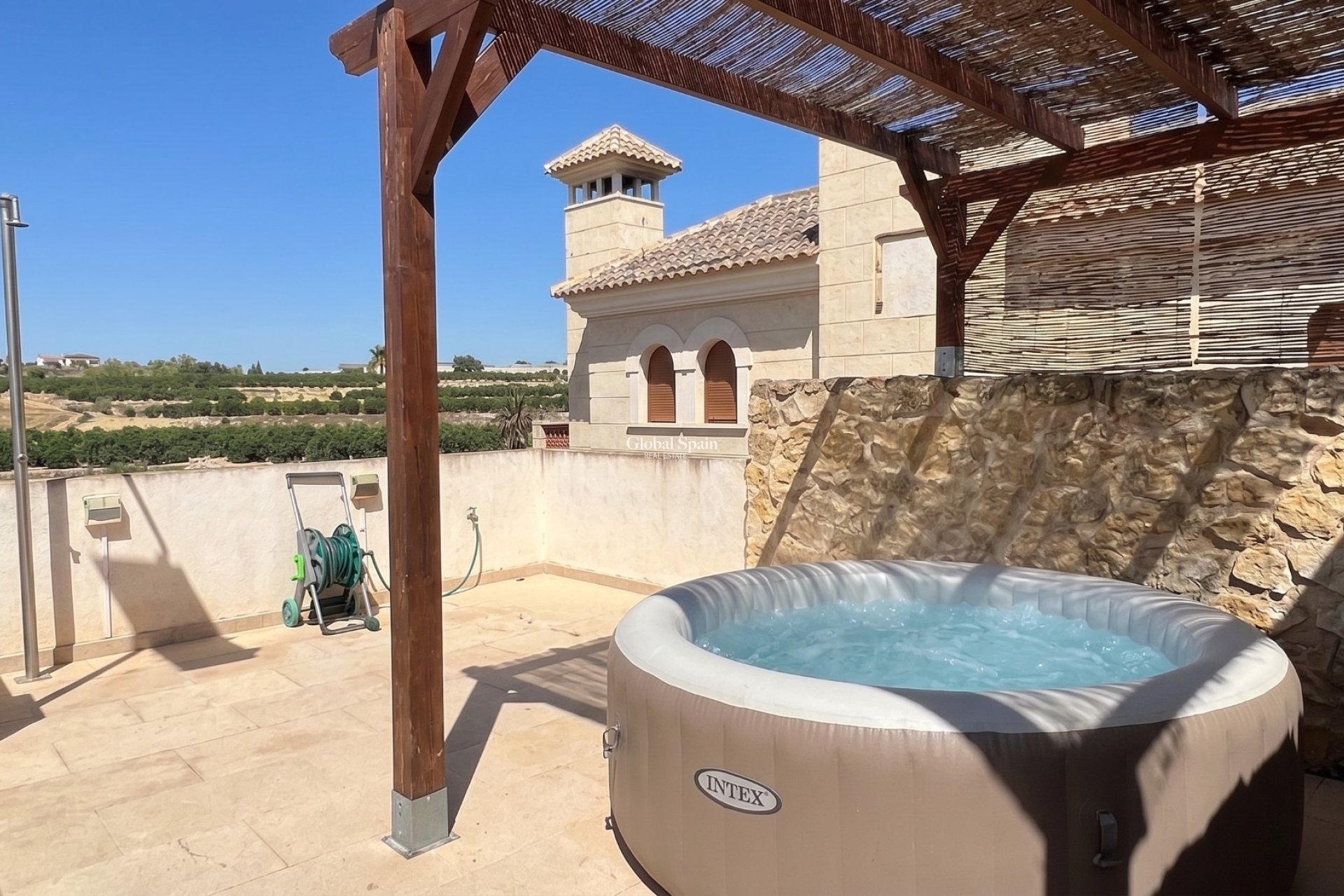 Revente - MAISON -
ALGORFA - Inland