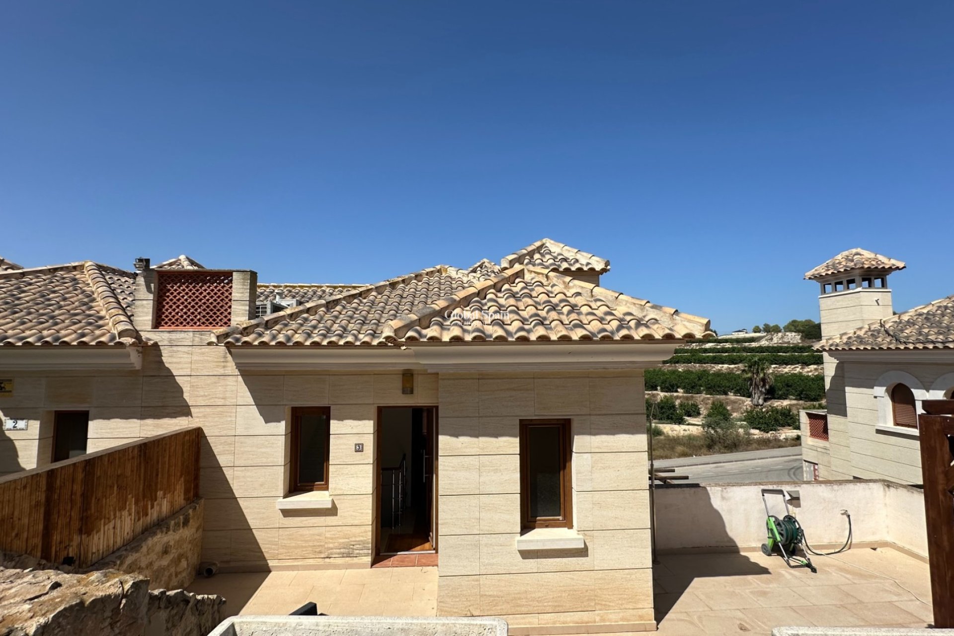 Revente - MAISON -
ALGORFA - Inland