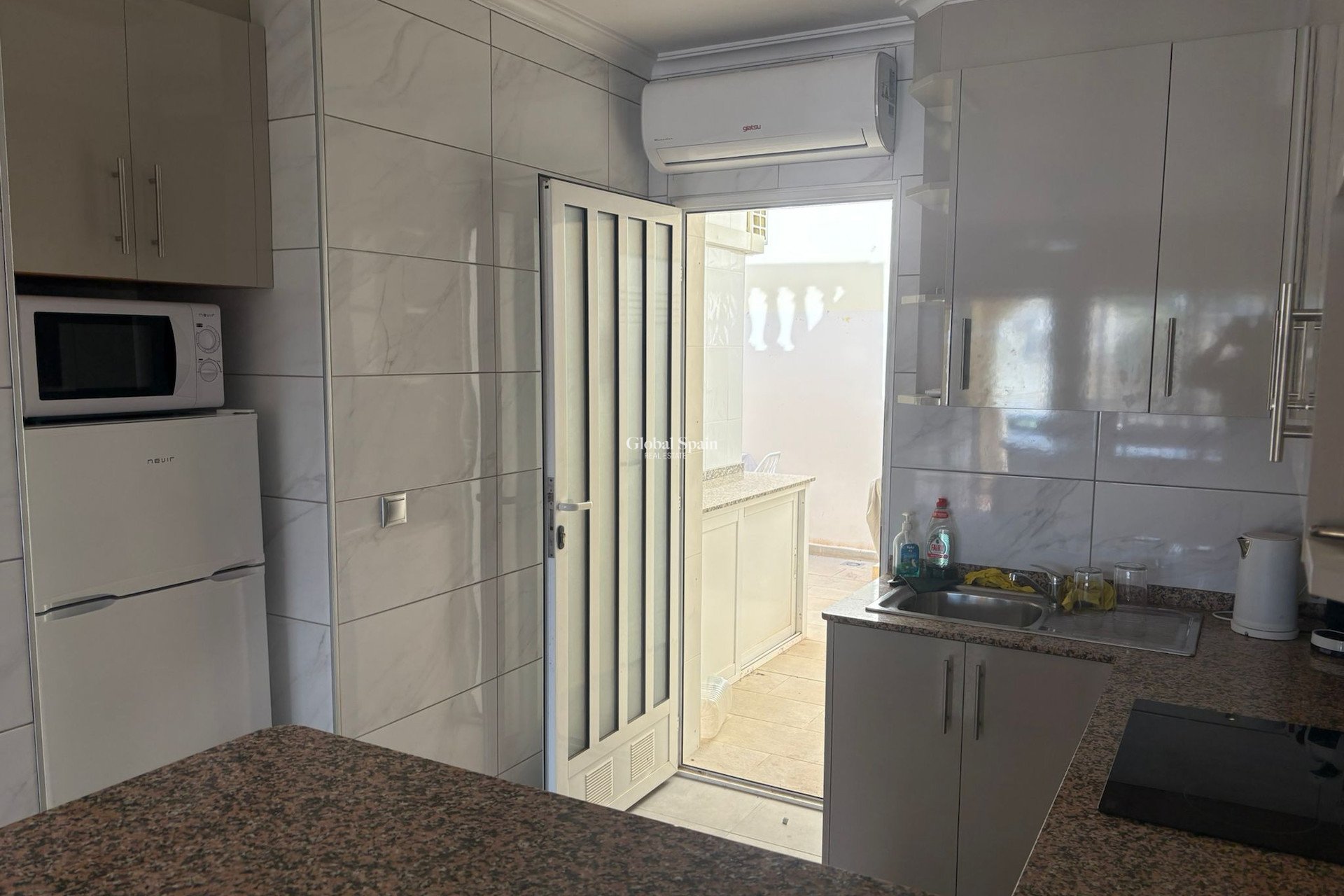 Revente - Maison -
ALGORFA