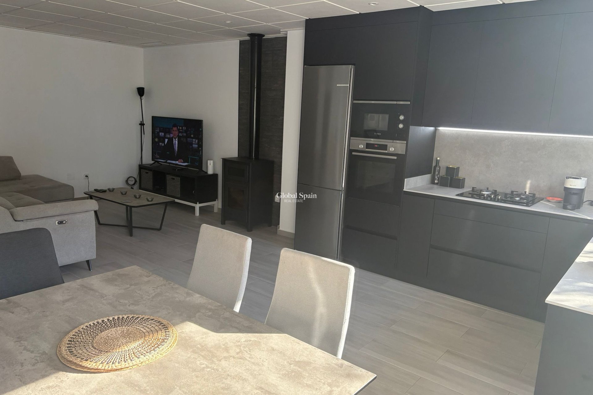 Revente - Maison -
ALGORFA