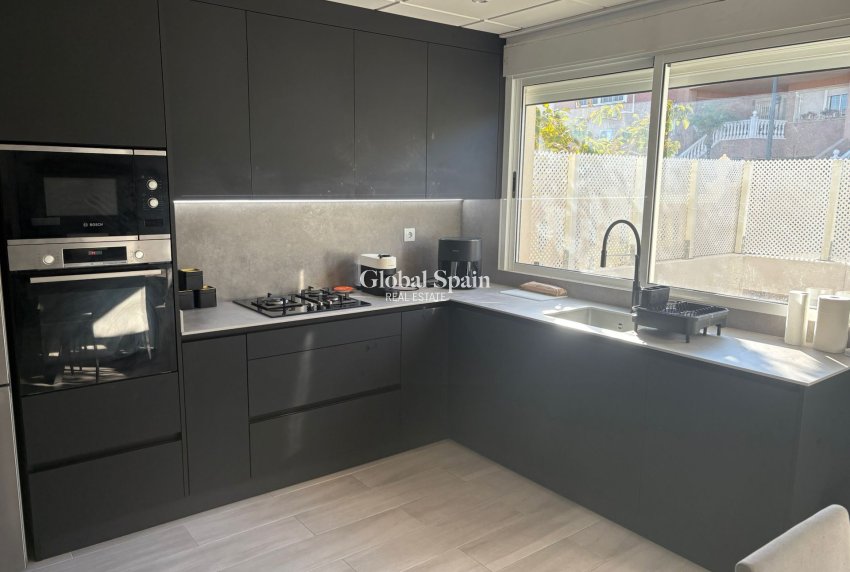 Revente - Maison -
ALGORFA