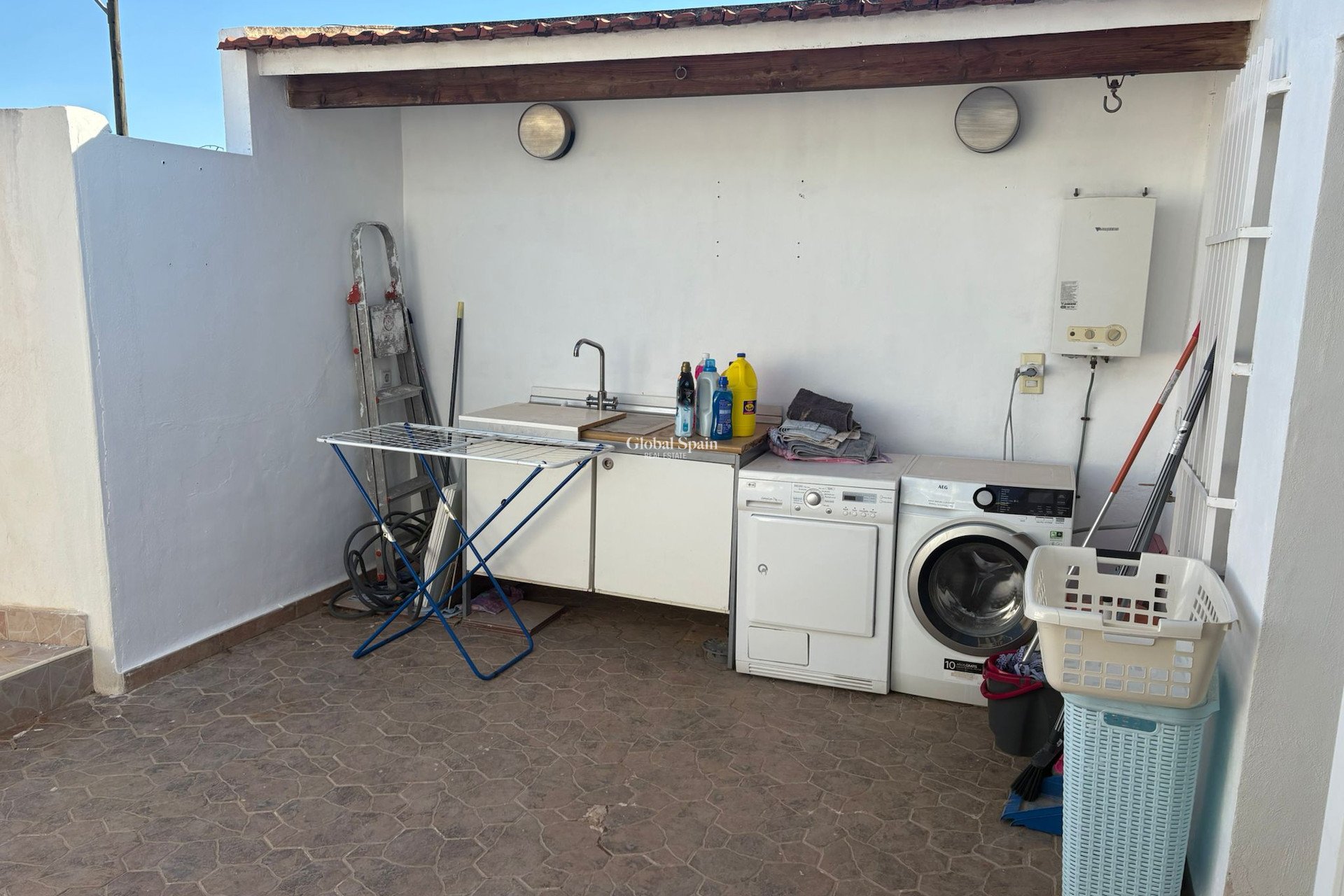 Revente - Maison -
ALGORFA