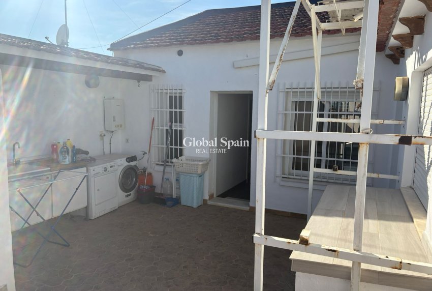 Revente - Maison -
ALGORFA