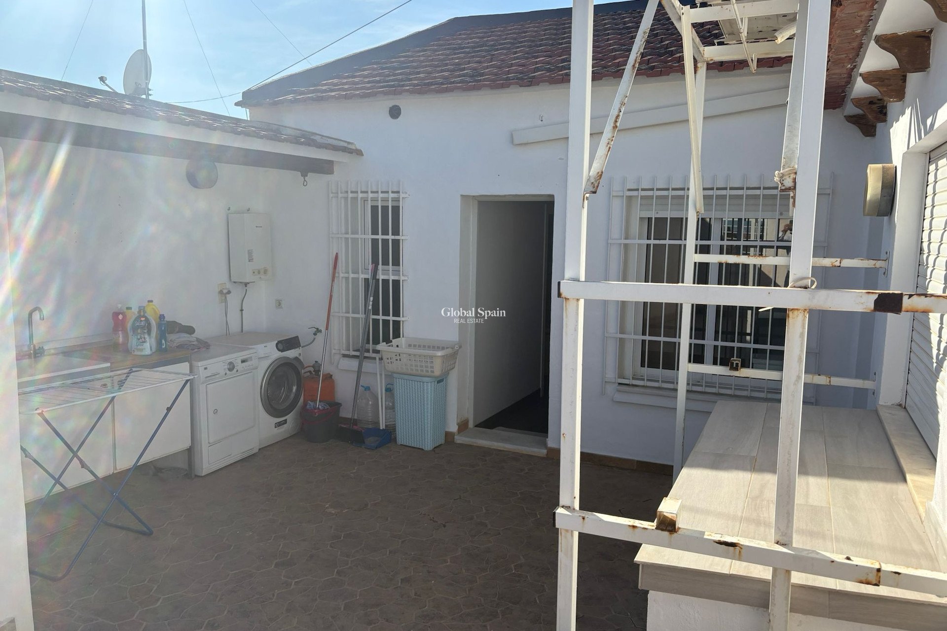 Revente - Maison -
ALGORFA