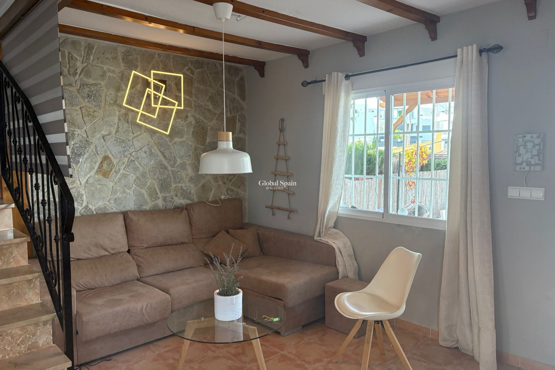 Revente - MAISON -
ALGORFA