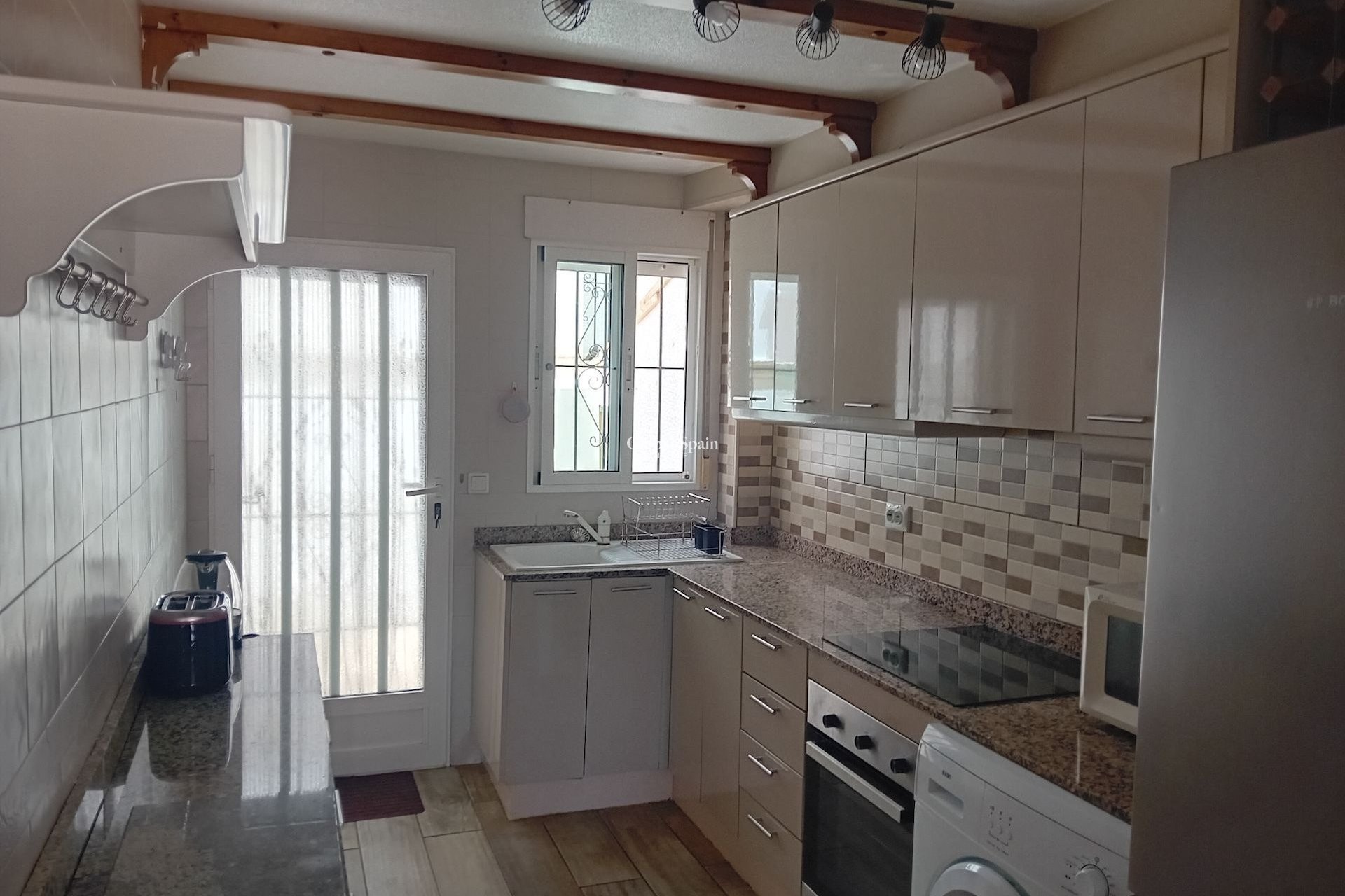 Revente - Maison -
ALGORFA