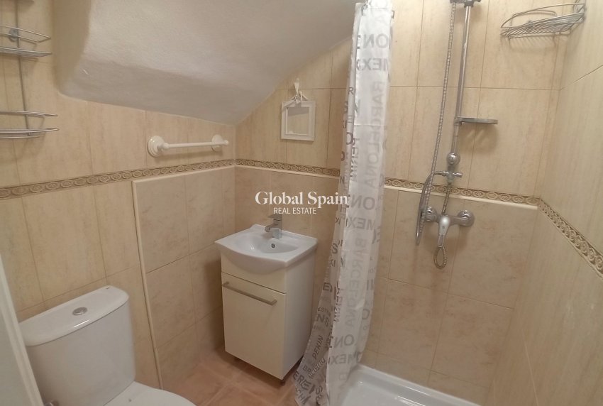 Revente - Maison -
ALGORFA