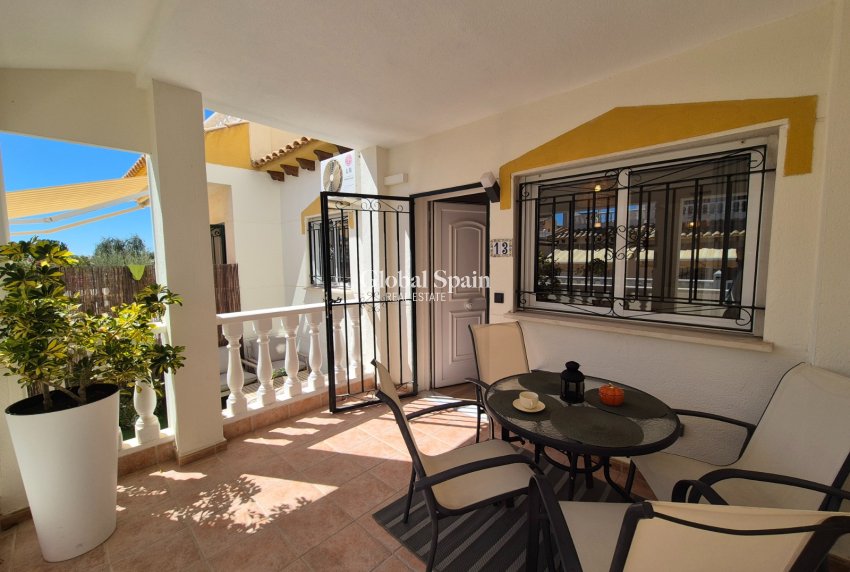 Revente - MAISON -
ALICANTE - La Florida