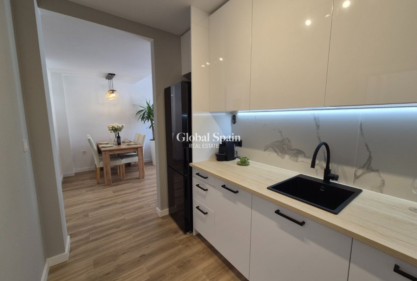 Revente - MAISON -
ALICANTE - La Florida