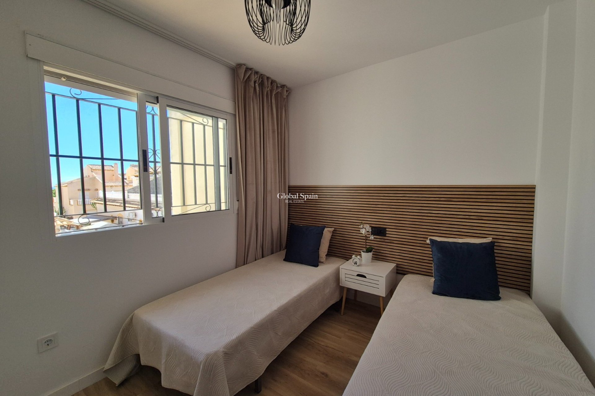 Revente - MAISON -
ALICANTE - La Florida