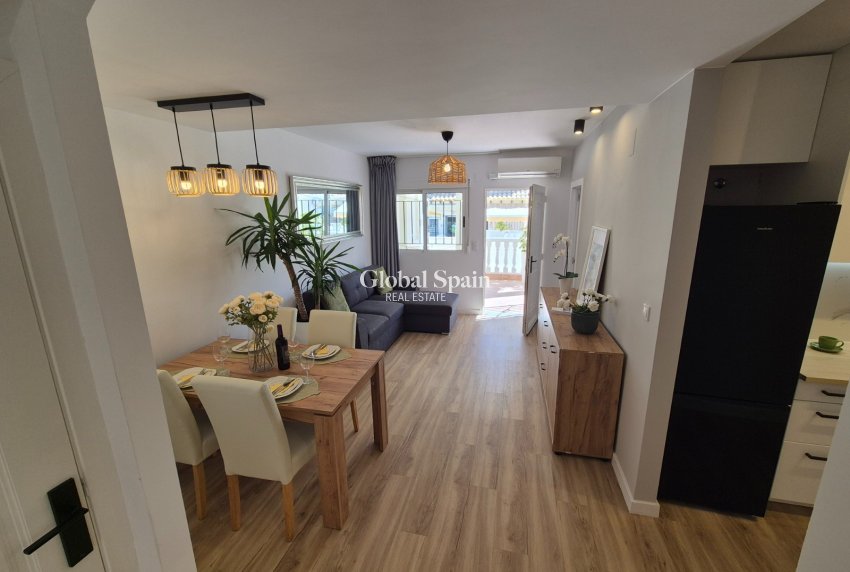 Revente - MAISON -
ALICANTE - La Florida