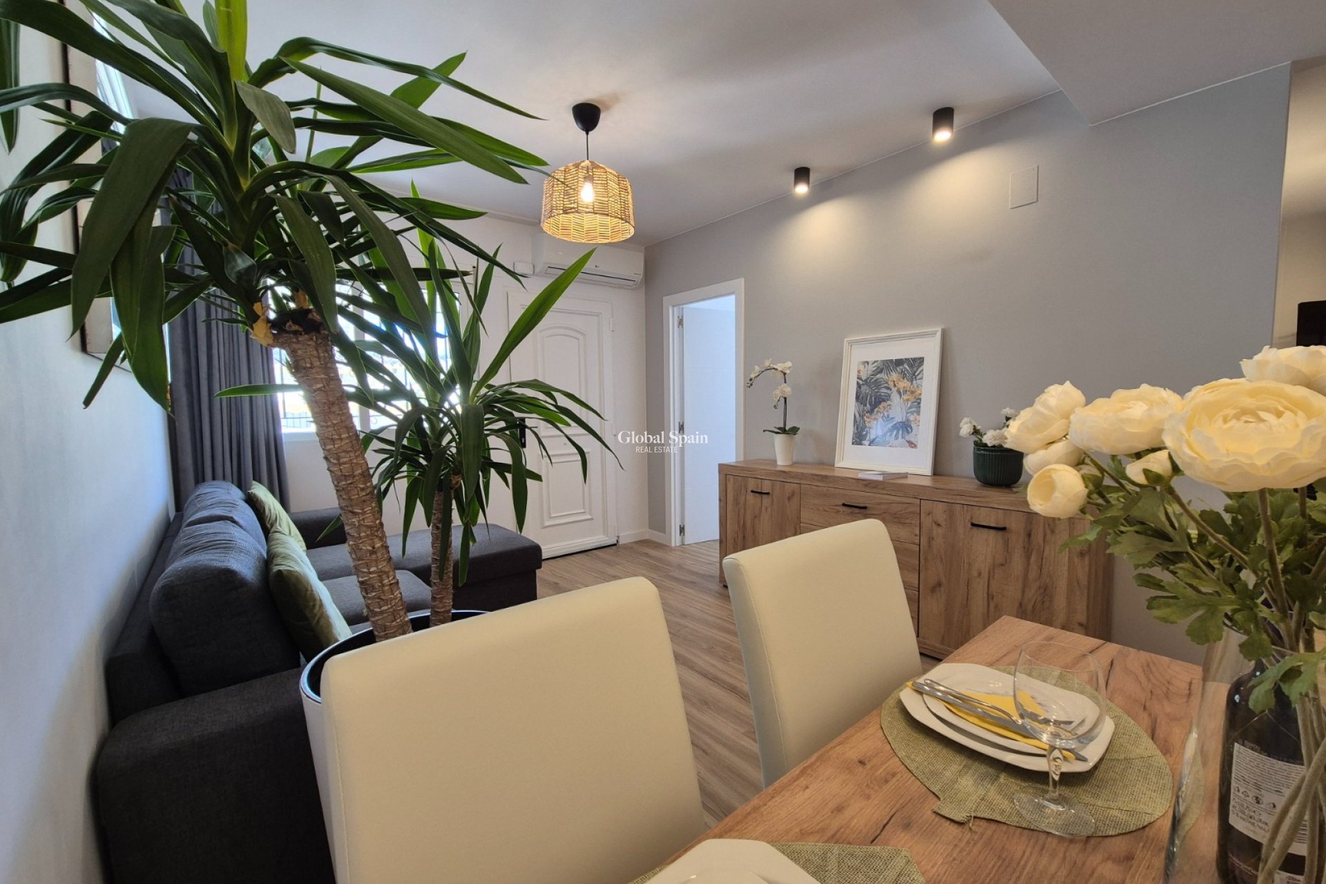 Revente - MAISON -
ALICANTE - La Florida
