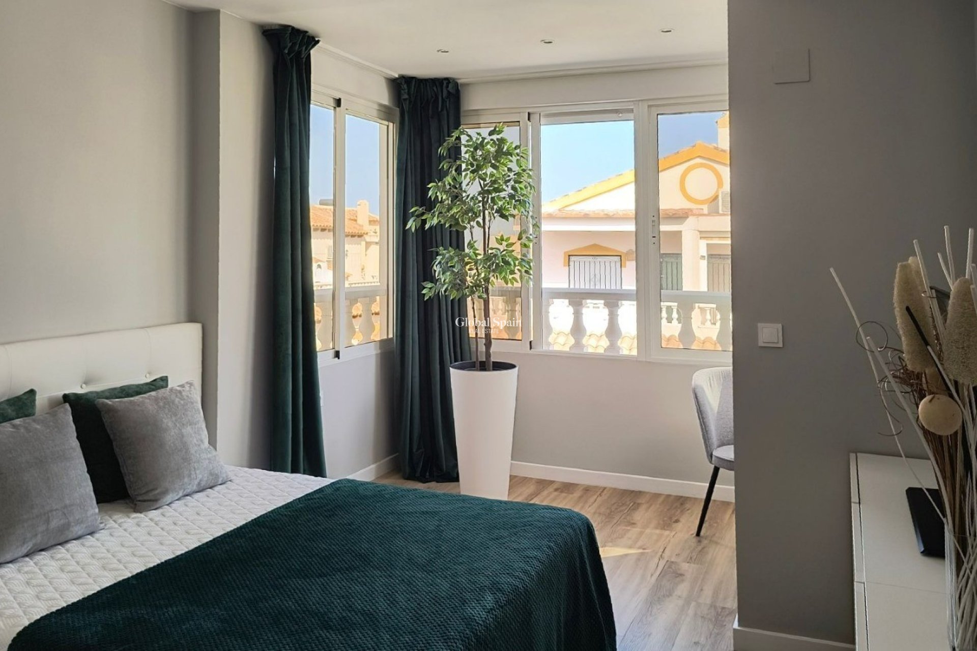 Revente - MAISON -
ALICANTE - La Florida