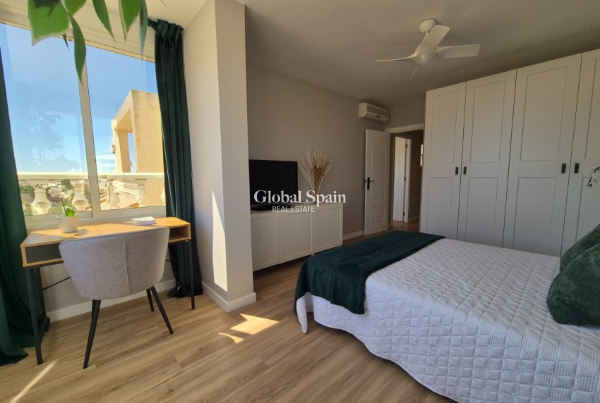 Revente - MAISON -
ALICANTE - La Florida