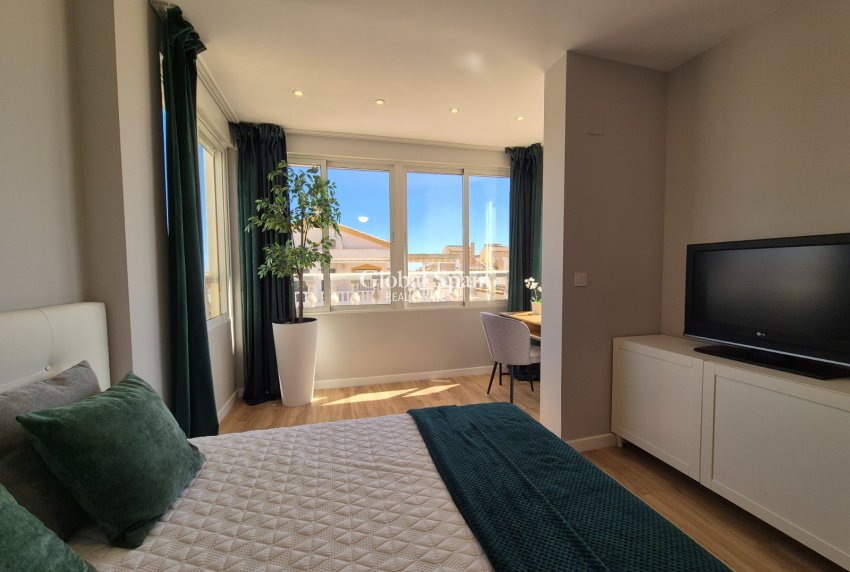 Revente - MAISON -
ALICANTE - La Florida