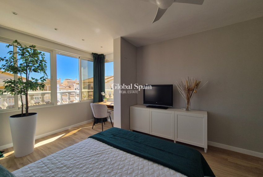 Revente - MAISON -
ALICANTE - La Florida