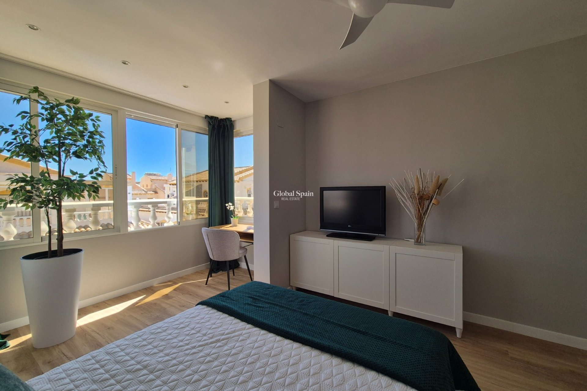 Revente - MAISON -
ALICANTE - La Florida