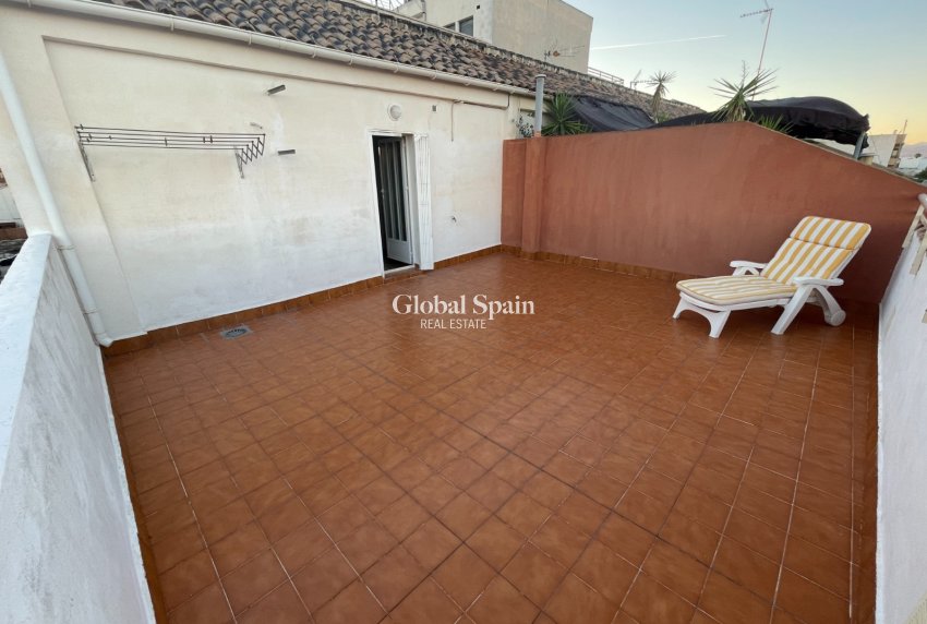 Revente - MAISON -
ALMORADÍ - Inland