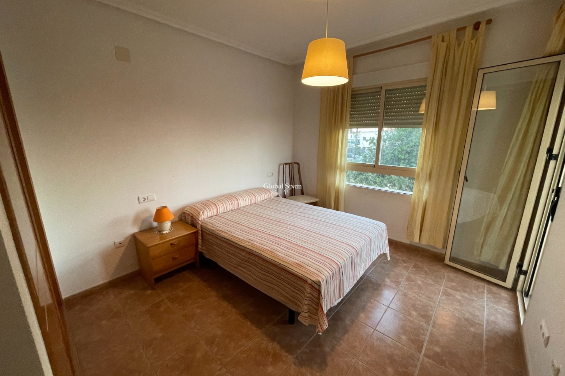 Revente - MAISON -
ALMORADÍ - Inland