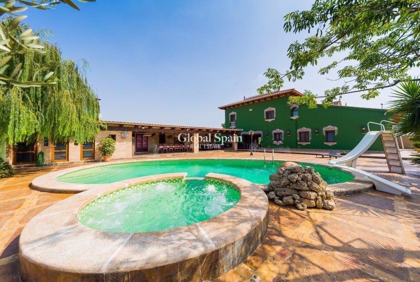 Revente - MAISON -
ALMORADÍ - Inland