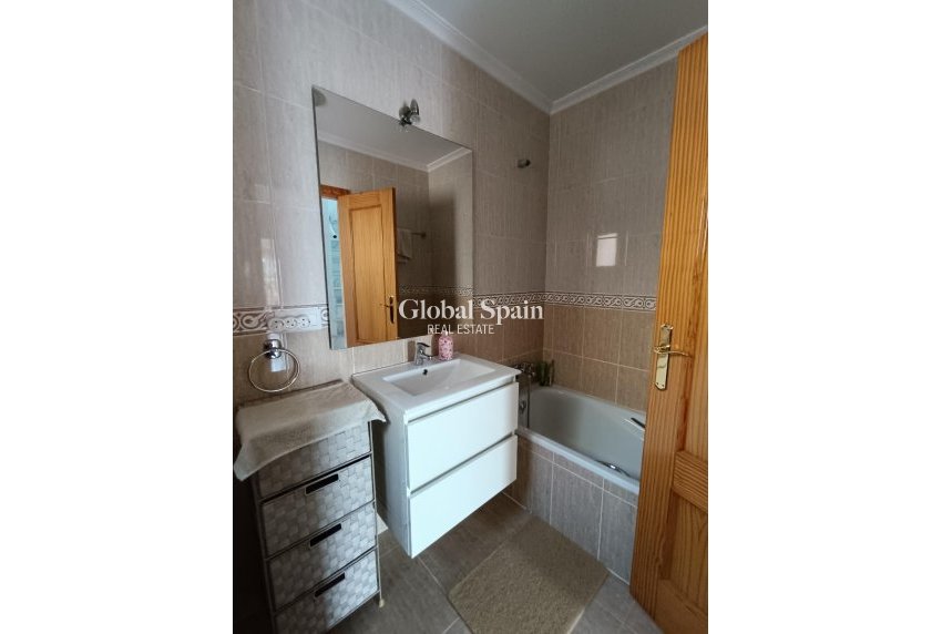 Revente - MAISON -
AVILESES - Jerónimo Y Avileses