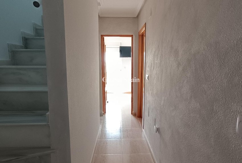 Revente - MAISON -
AVILESES - Jerónimo Y Avileses