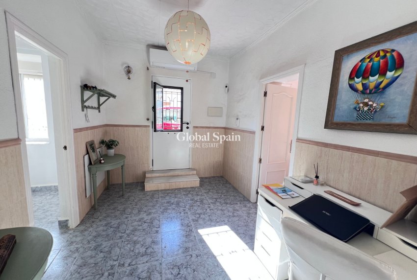 Revente - Maison -
Benejúzar