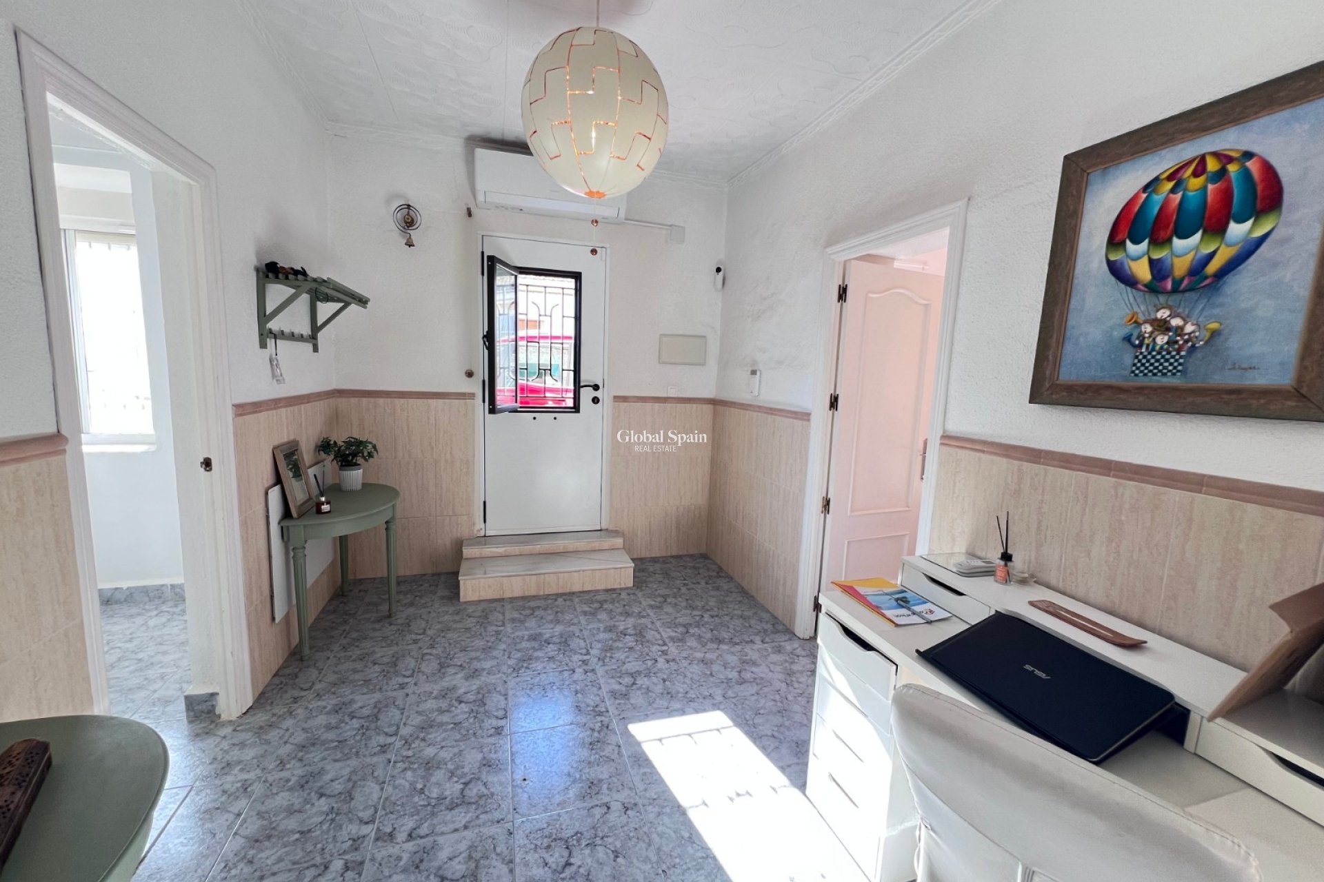 Revente - Maison -
Benejúzar