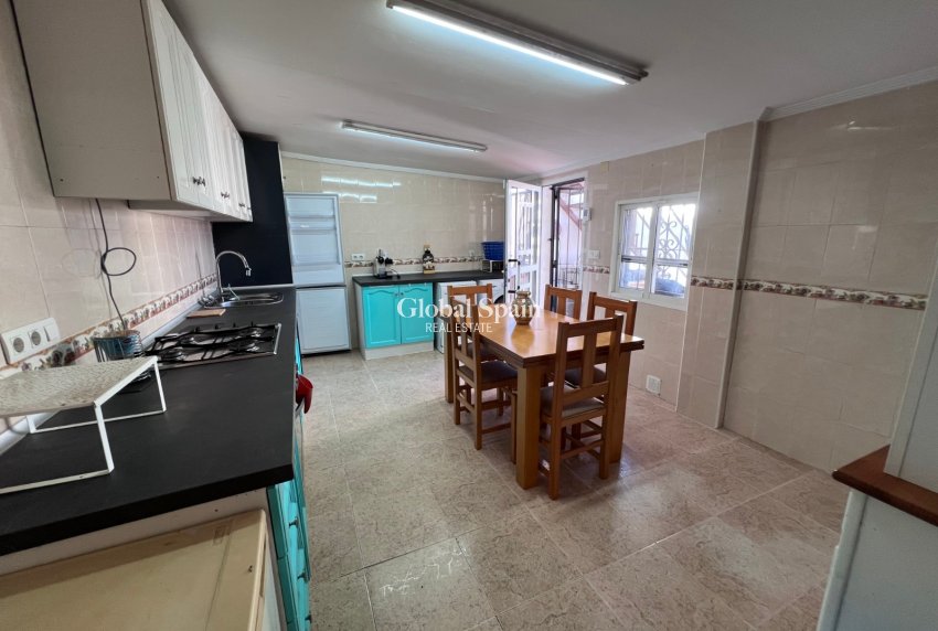 Revente - Maison -
Benejúzar