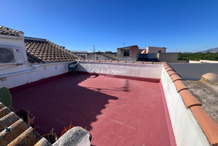 Revente - Maison -
Benejúzar